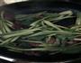 小油菜煸肉片的做法图解1