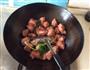 板栗红烧肉的做法图解3