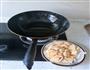 拔丝地瓜的做法图解2