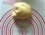 蛋黄椰丝球的做法图解5