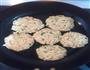 香煎虾仁豆腐饼的做法图解2