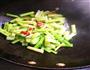 芹菜木耳炒香干的做法图解6