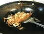 胡萝卜洋葱炒肉丝的做法图解5