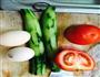 炒黄瓜 鸡蛋 西红柿的做法图解1