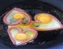 爱心煎蛋的做法图解2