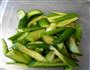 黄瓜咸菜的做法图解1