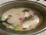 鲫鱼豆腐汤的做法图解1