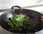 韭菜炒海肠的做法图解4