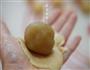露浓霜简-蛋黄白莲蓉月饼的做法图解8
