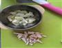 宝宝餐—丝瓜鲜虾菌菇汤+黄瓜胡萝卜糊塌子的做法图解4