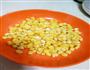 玉米鸡丁的做法图解1
