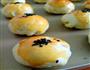 奶香蛋黄酥的做法图解9