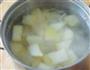 银耳雪梨汤的做法图解2