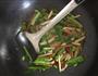 大蒜香干毛豆榨菜的做法图解3