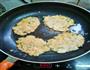 豆渣煎饼的做法图解3