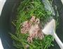 茼蒿炒肉丝的做法图解7